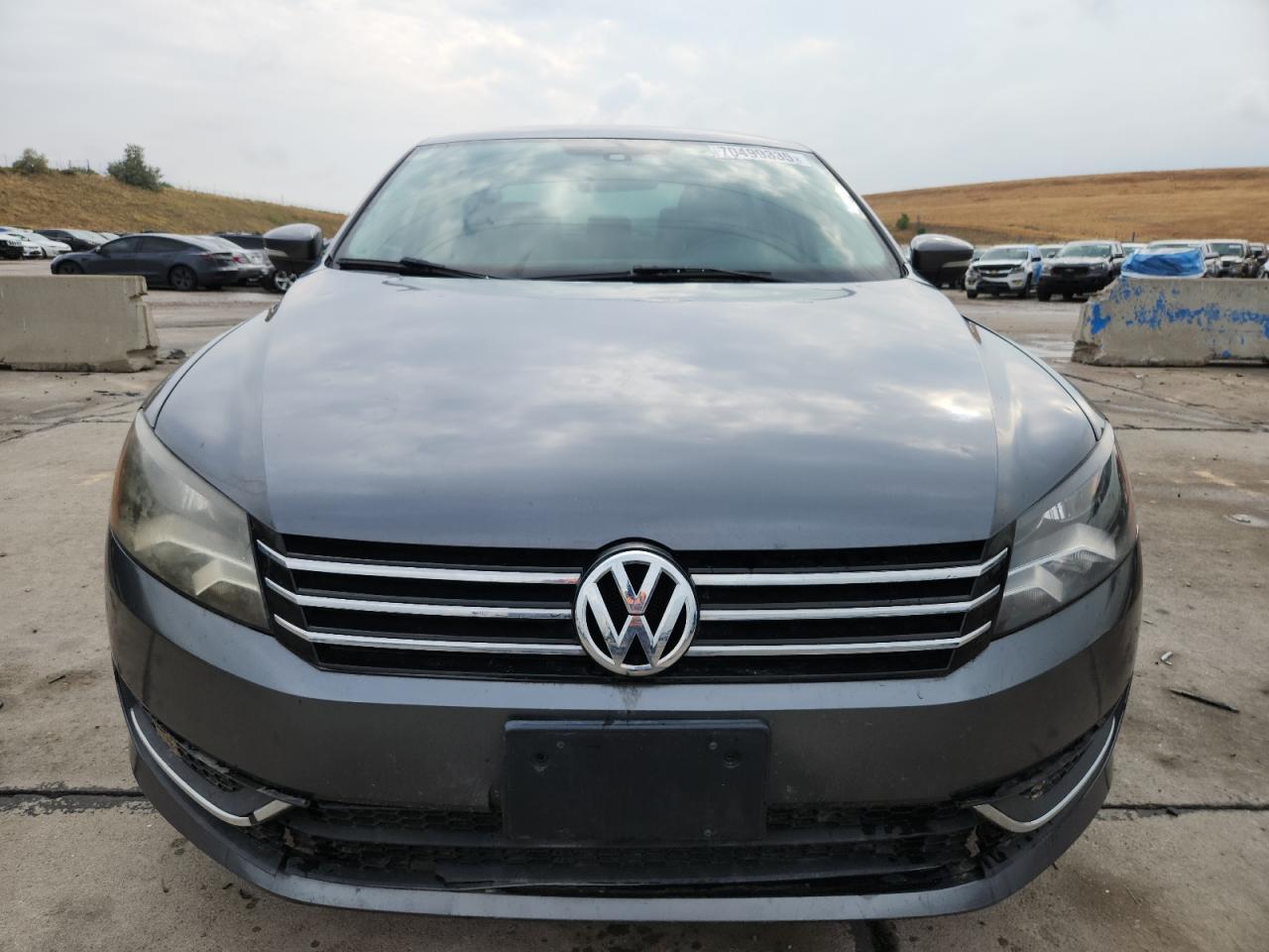 2015 Volkswagen Passat S - Image 5