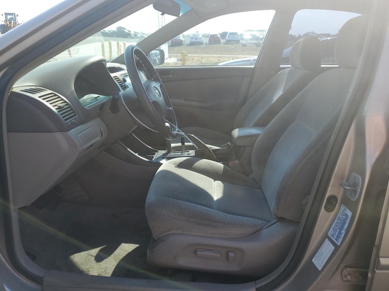 2002 Toyota Camry Le - Фото 7