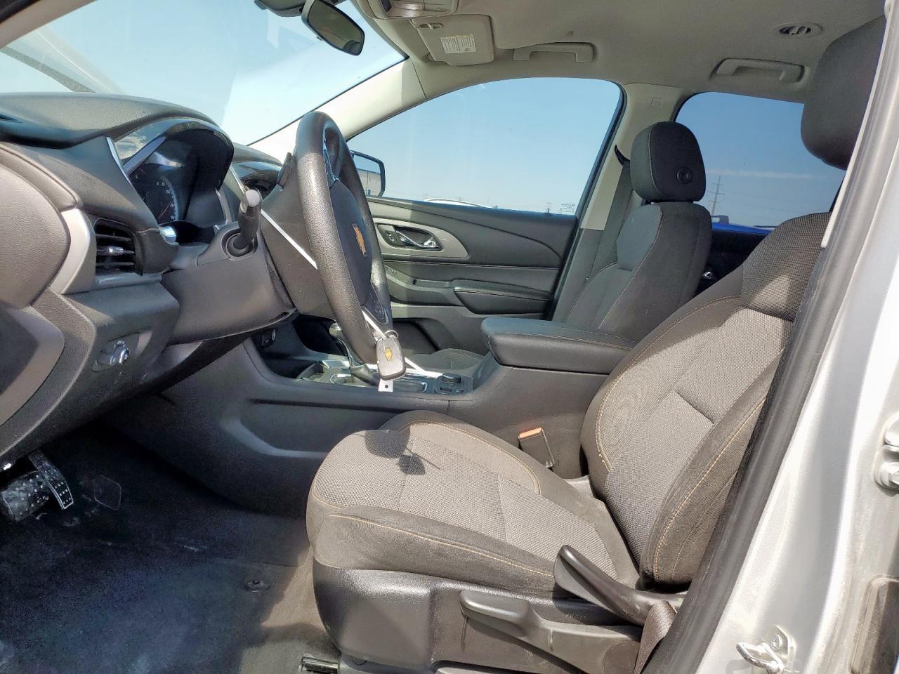 2018 Chevrolet Traverse Ls - Фото 7