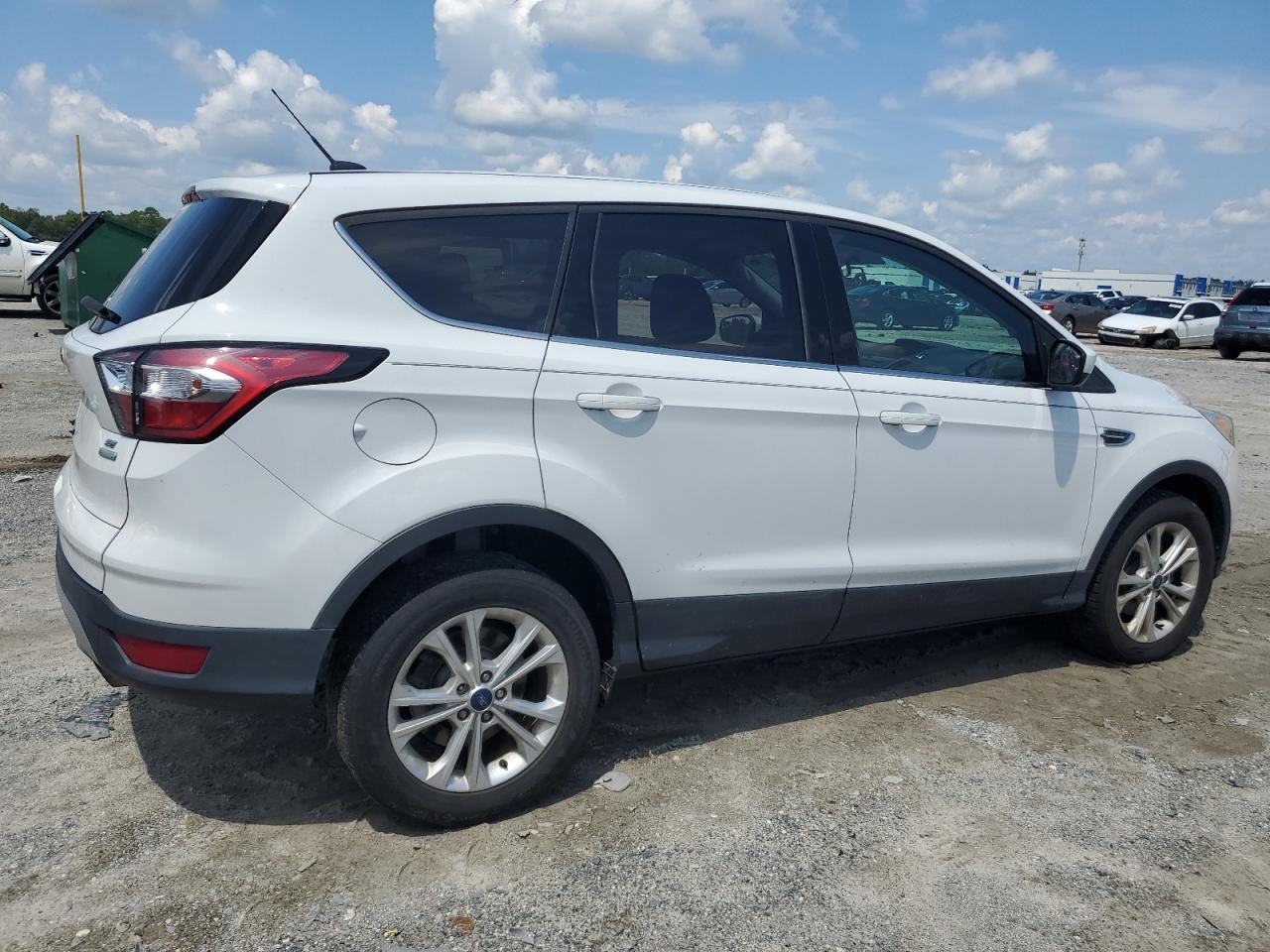 2017 Ford Escape Se - Фото 3