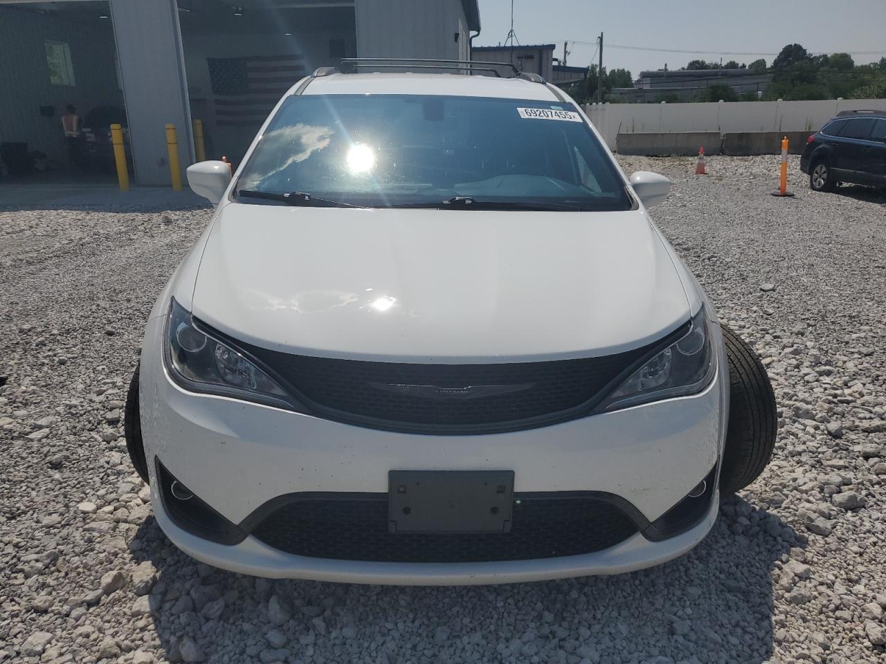 2018 Chrysler Pacifica Touring L - Фото 5