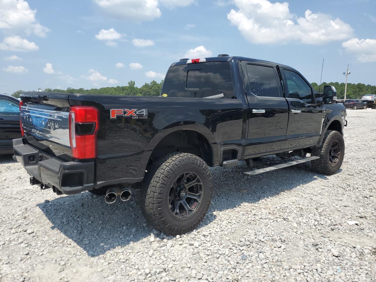 2024 Ford F250 Super Duty - Image 3