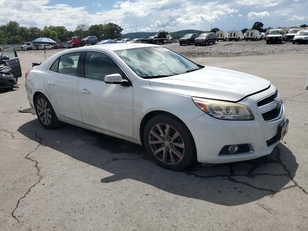 2013 Chevrolet Malibu 2Lt - Фото 4