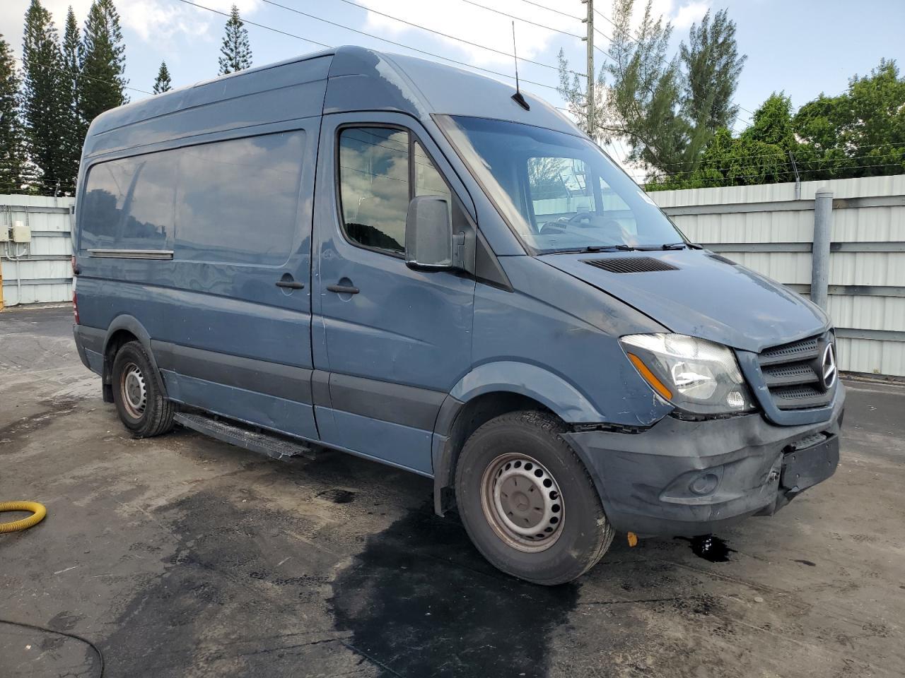 2018 Mercedes-Benz Sprinter 2500 - Image 4