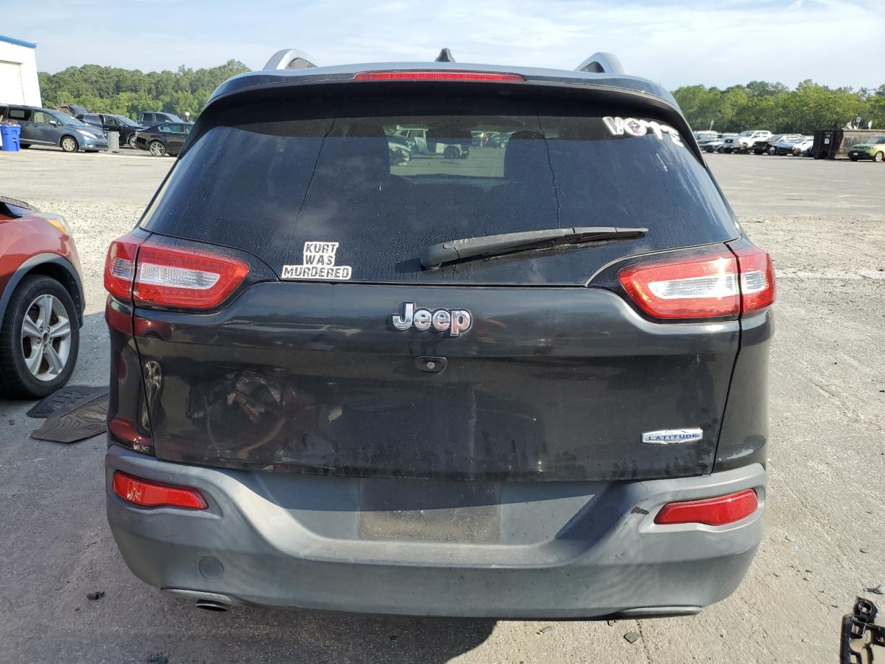 2016 Jeep Cherokee Latitude - Image 6