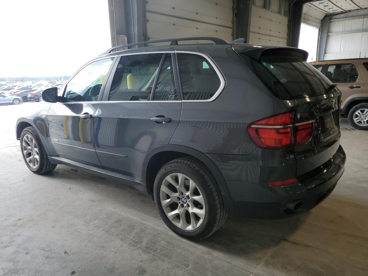 2013 BMW X5 xDrive35I - Фото 2
