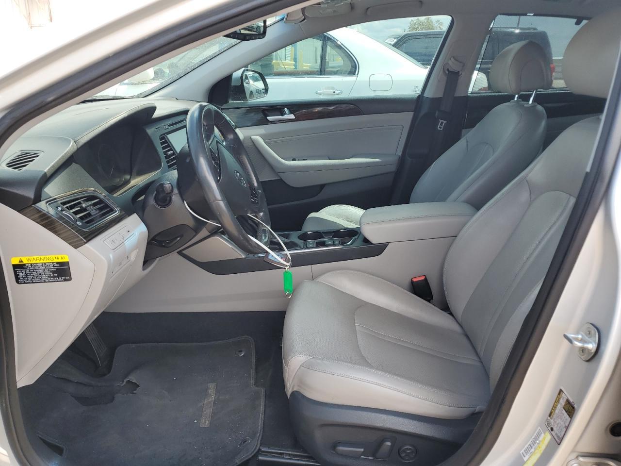 2016 Hyundai Sonata Hybrid - Image 7