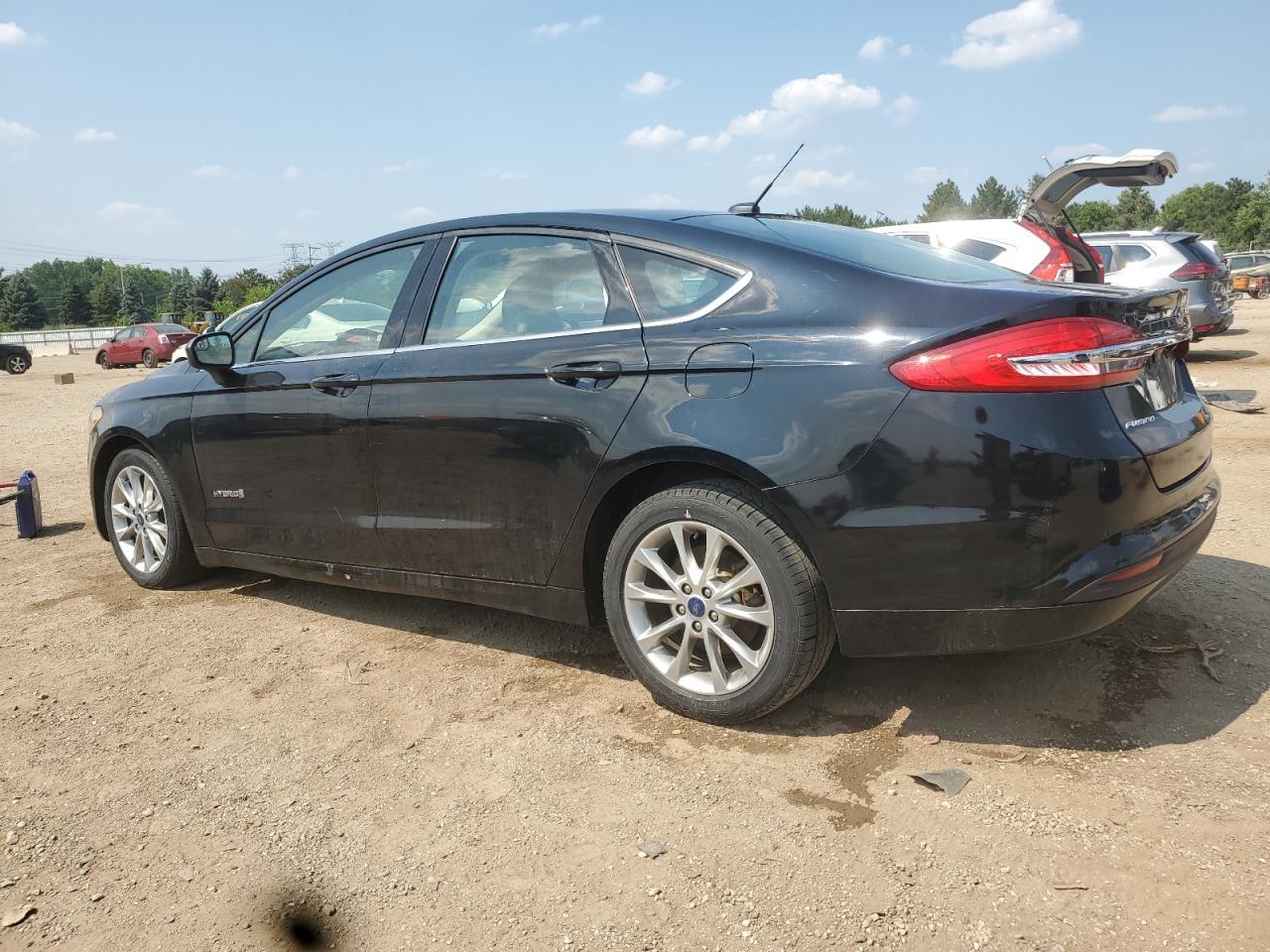2017 Ford Fusion Se Hybrid - Image 2