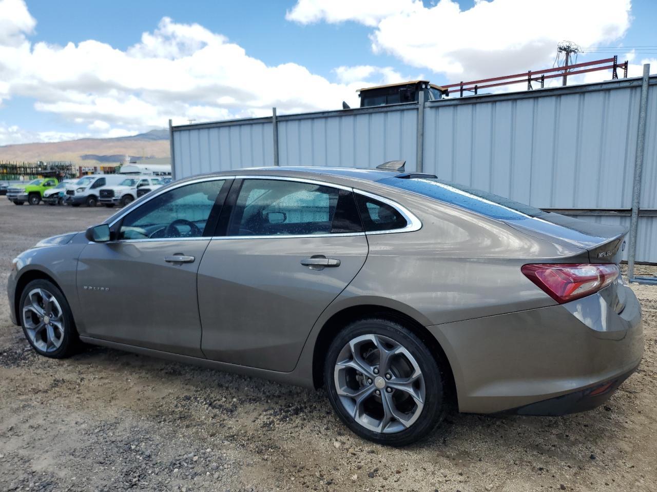 2020 Chevrolet Malibu Lt - Image 2