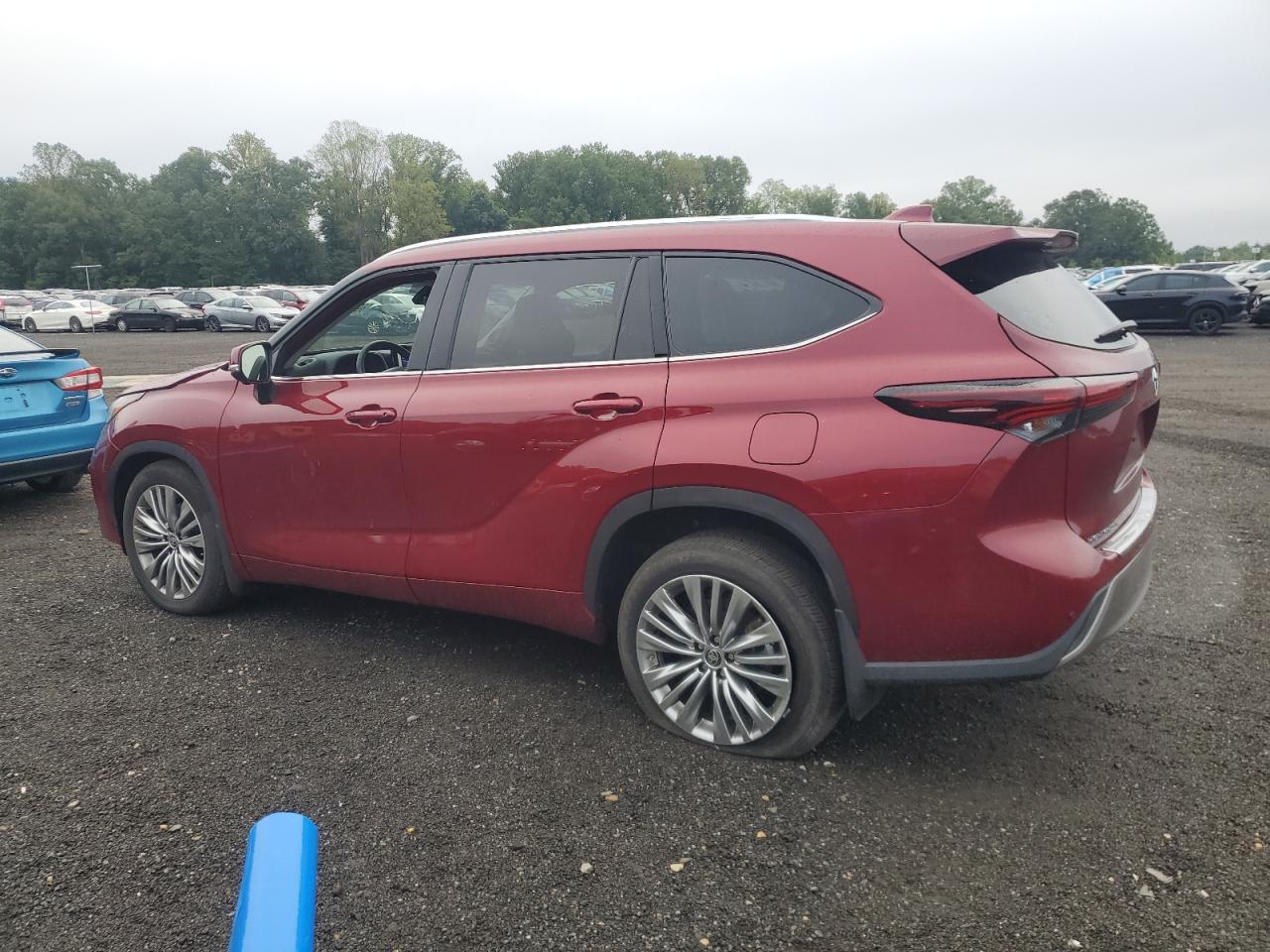 2024 Toyota Highlander Le - Image 2