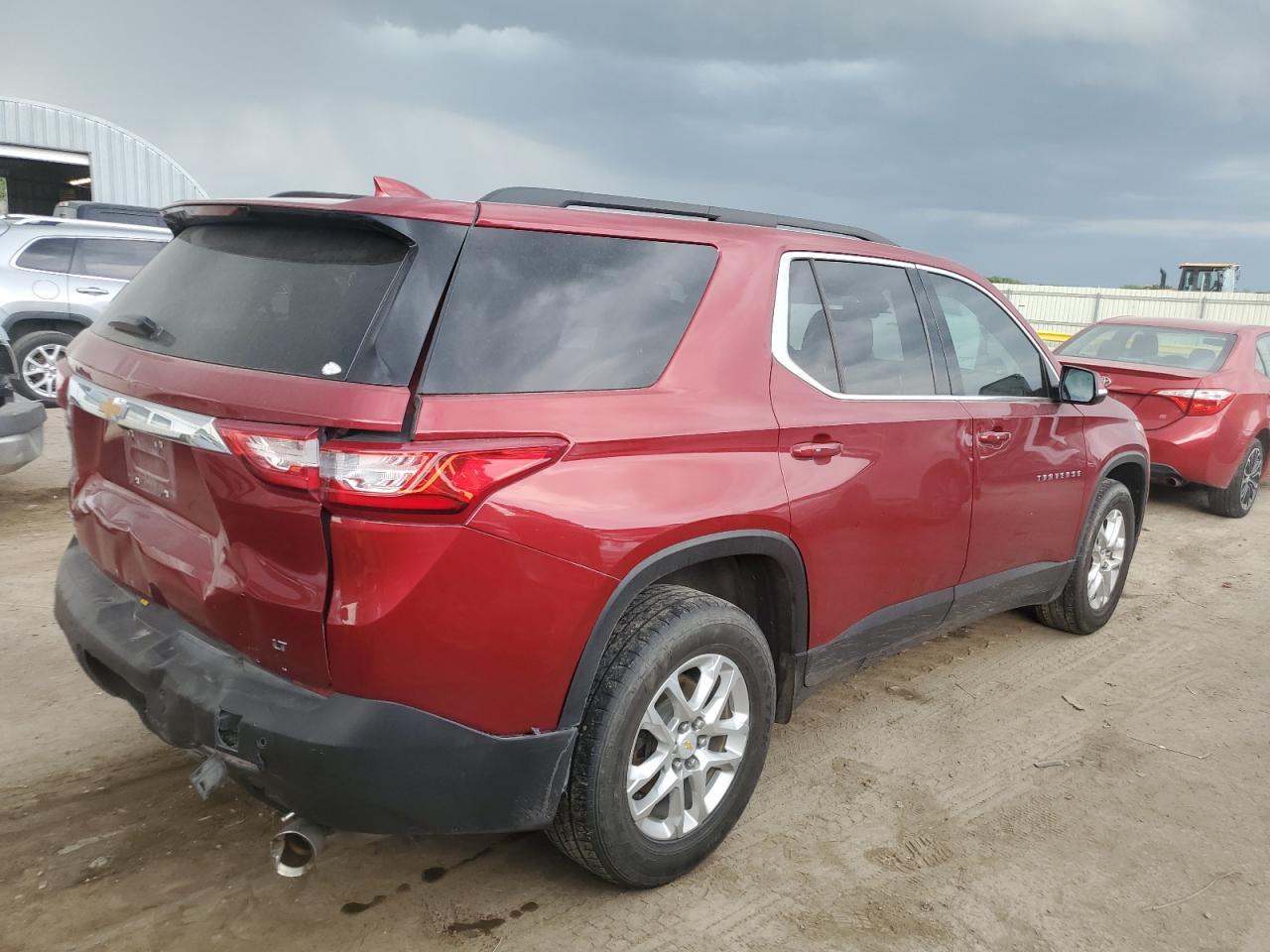 2021 Chevrolet Traverse Lt - Фото 3