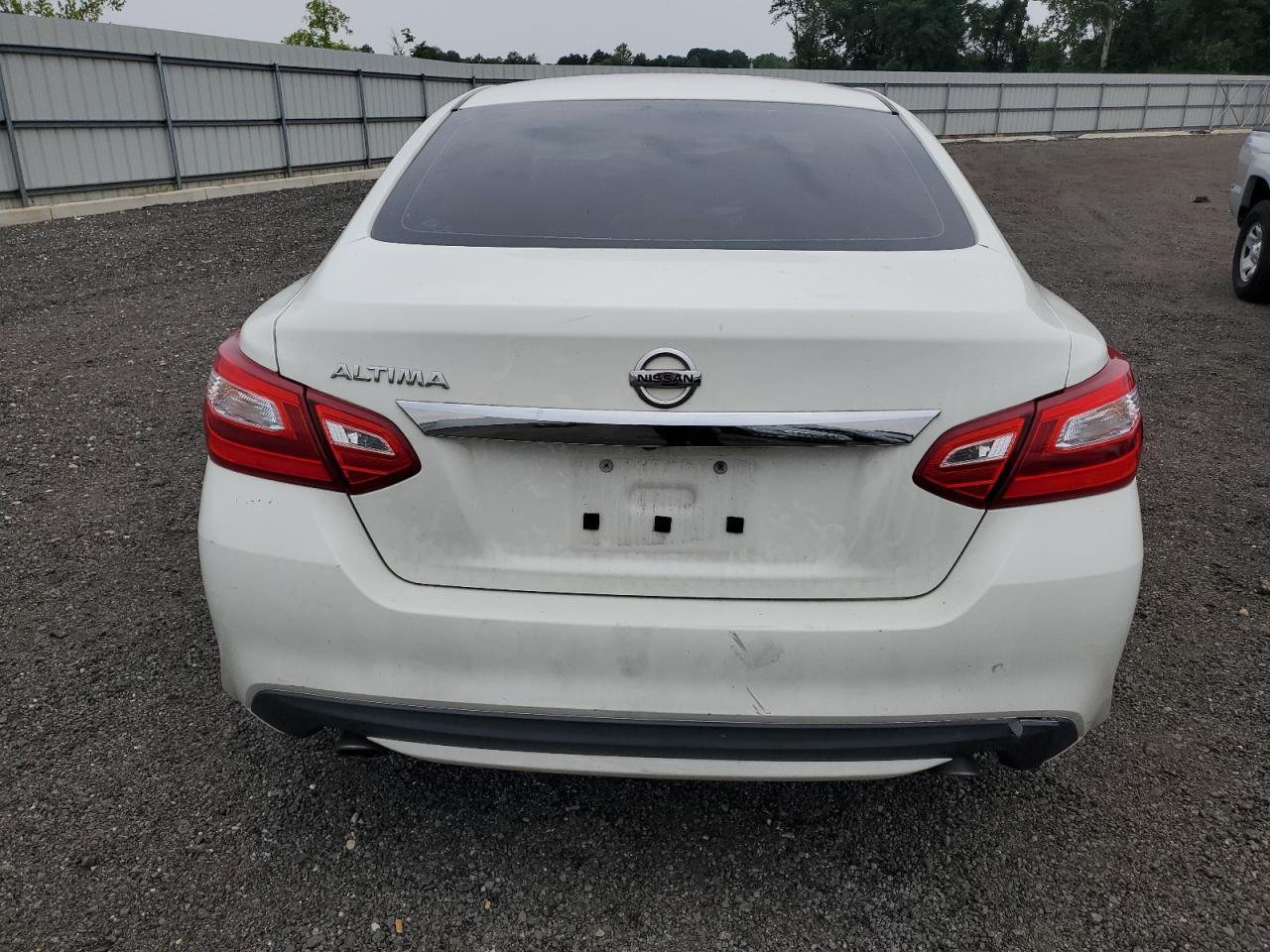 2016 Nissan Altima 2.5 - Фото 6