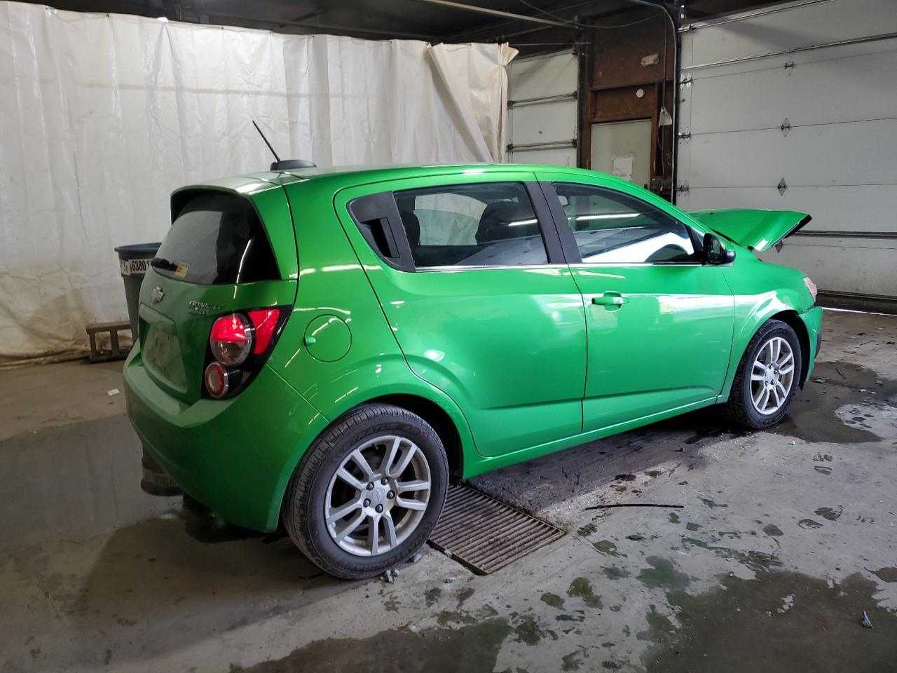 2015 Chevrolet Sonic Lt - Фото 3