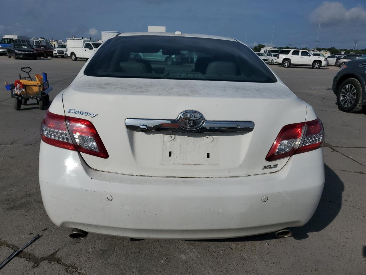 2011 Toyota Camry Se - Image 6