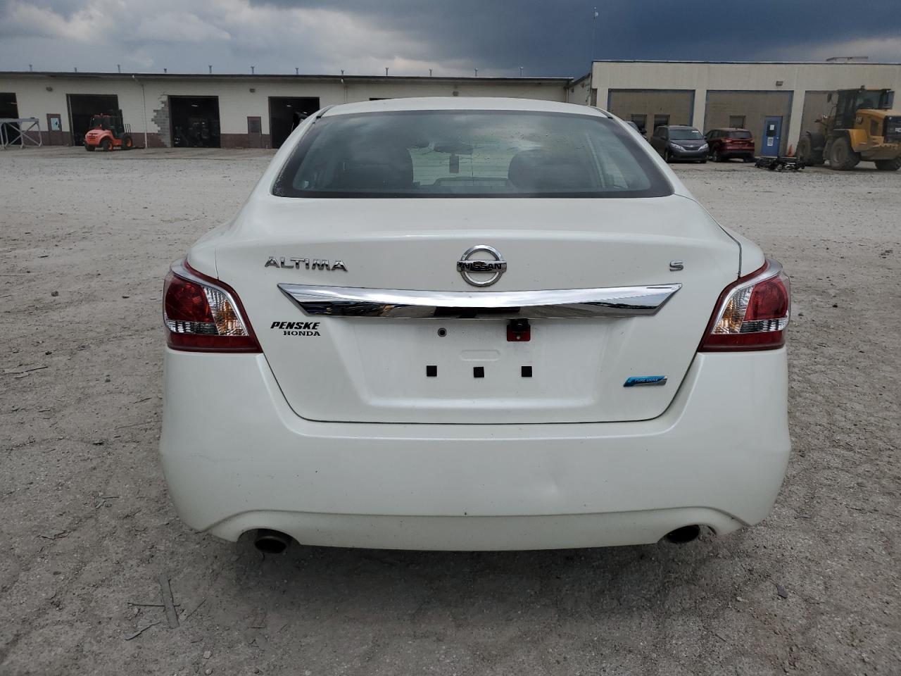 2013 Nissan Altima 2.5 - Фото 6