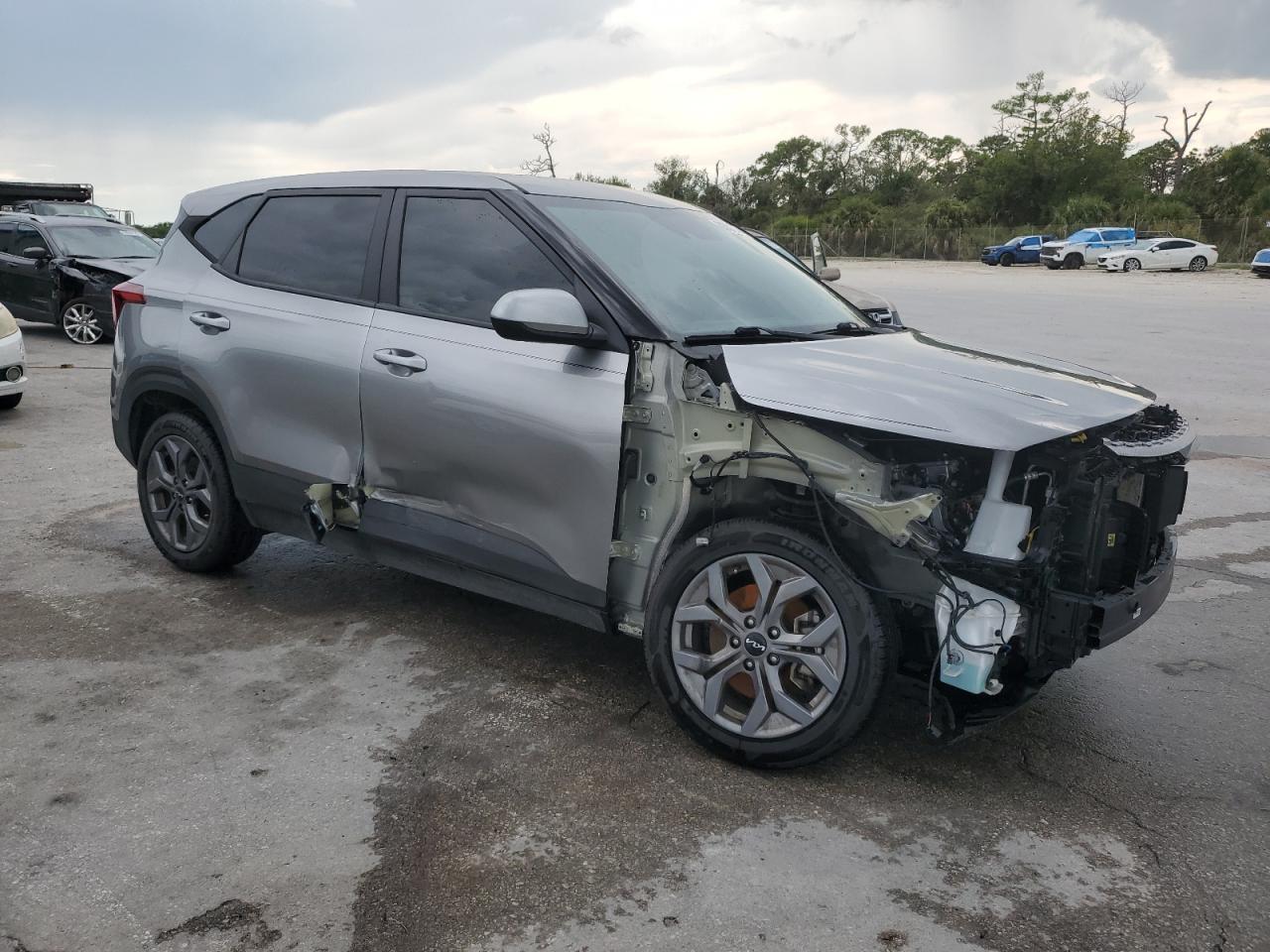 2024 Kia Seltos Lx - Фото 4