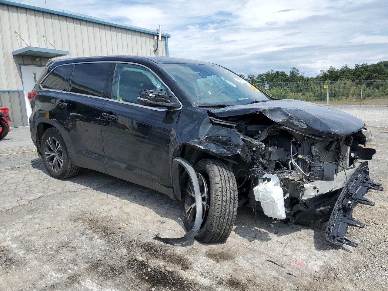 2019 Toyota Highlander Le - Фото 4