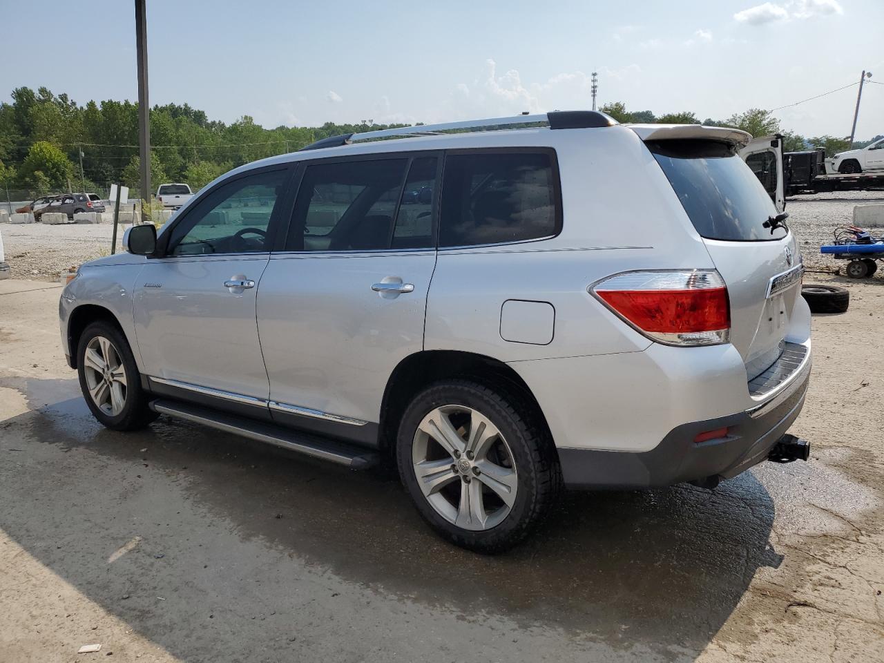 2012 Toyota Highlander Limited - Image 2