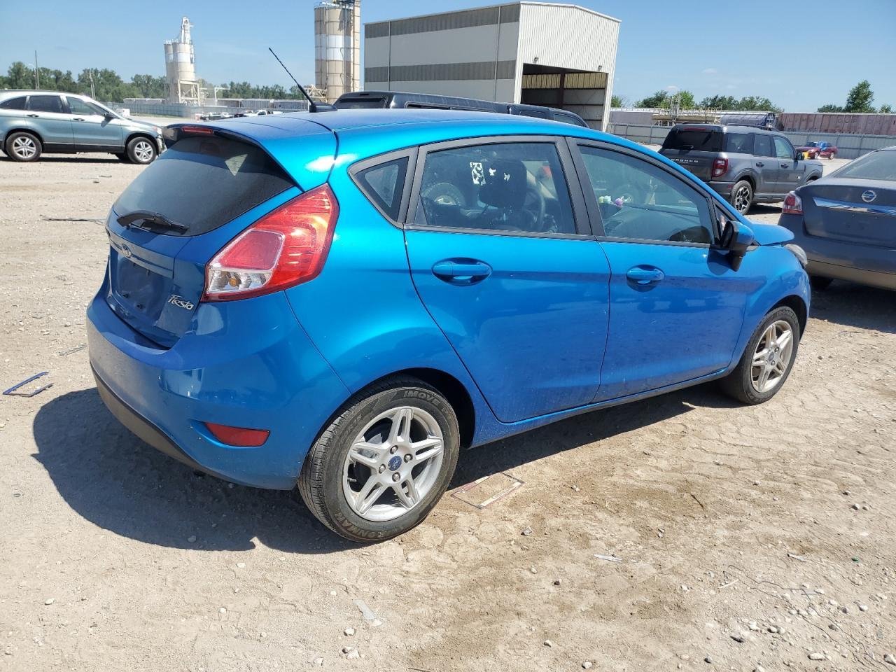 2017 Ford Fiesta Se - Image 3