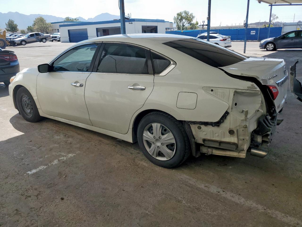 2016 Nissan Altima 2.5 - Фото 2