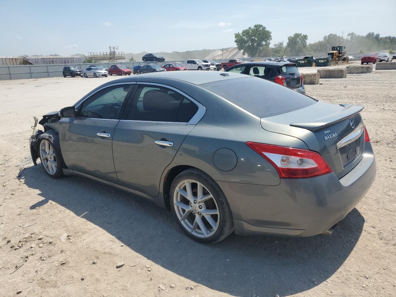 2009 Nissan Maxima S - Image 2