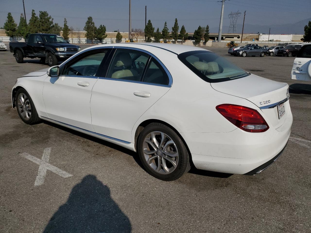 2015 Mercedes-Benz C 300 - Фото 2