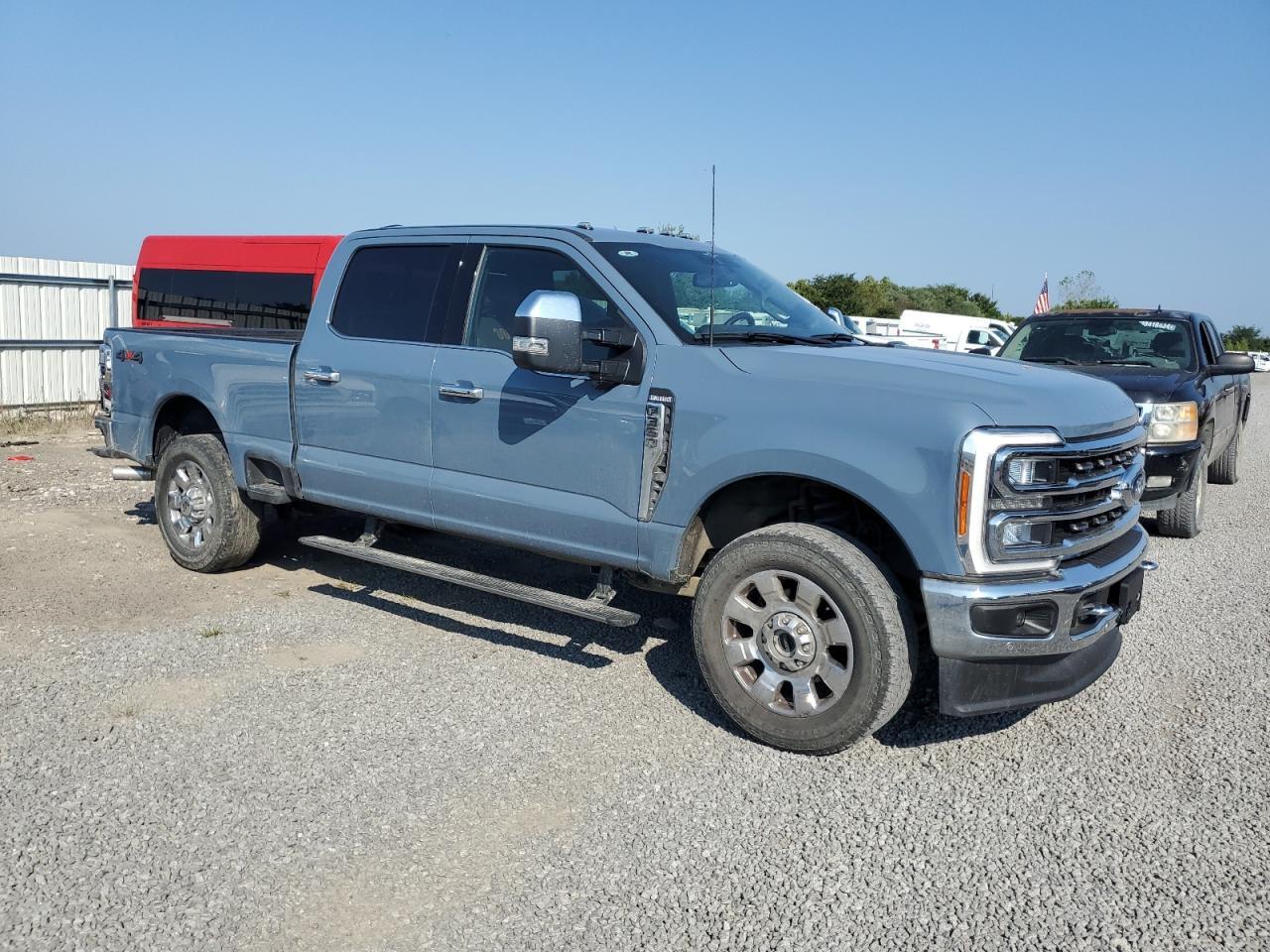 2023 Ford F350 Super Duty - Image 4