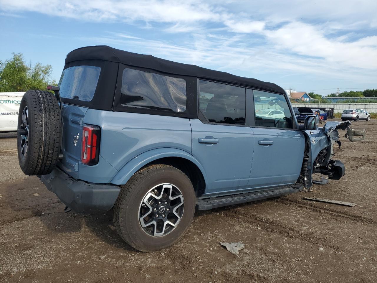 2023 Ford Bronco Base - Фото 3
