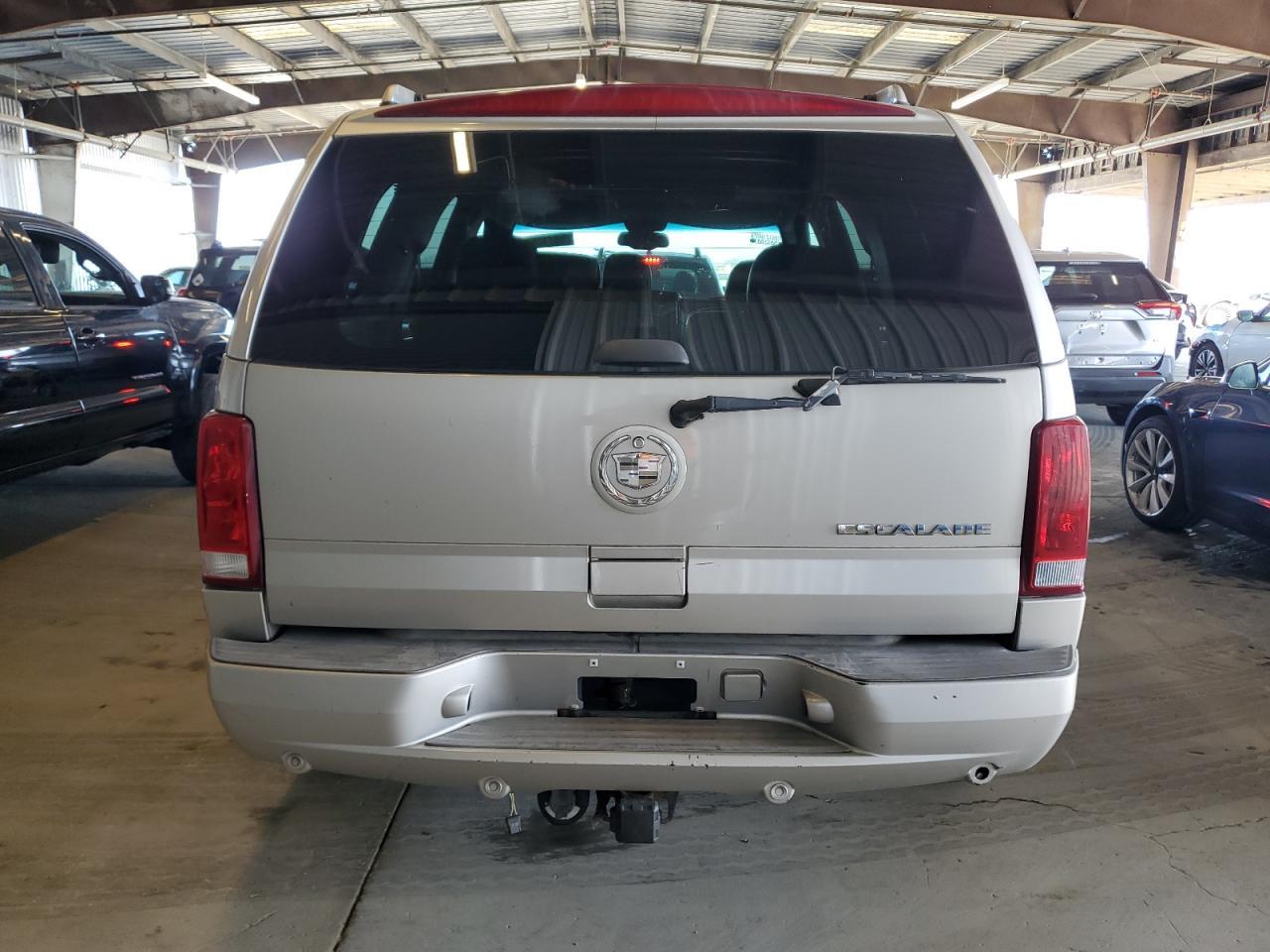 2005 Cadillac Escalade Luxury - Фото 6