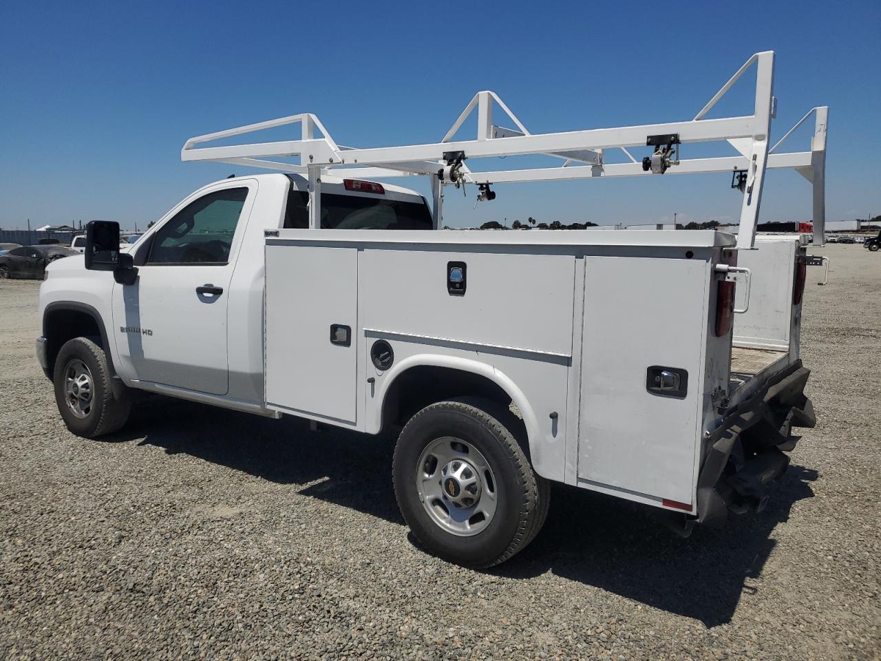 2024 Chevrolet Silverado C2500 Heavy Duty - Фото 2