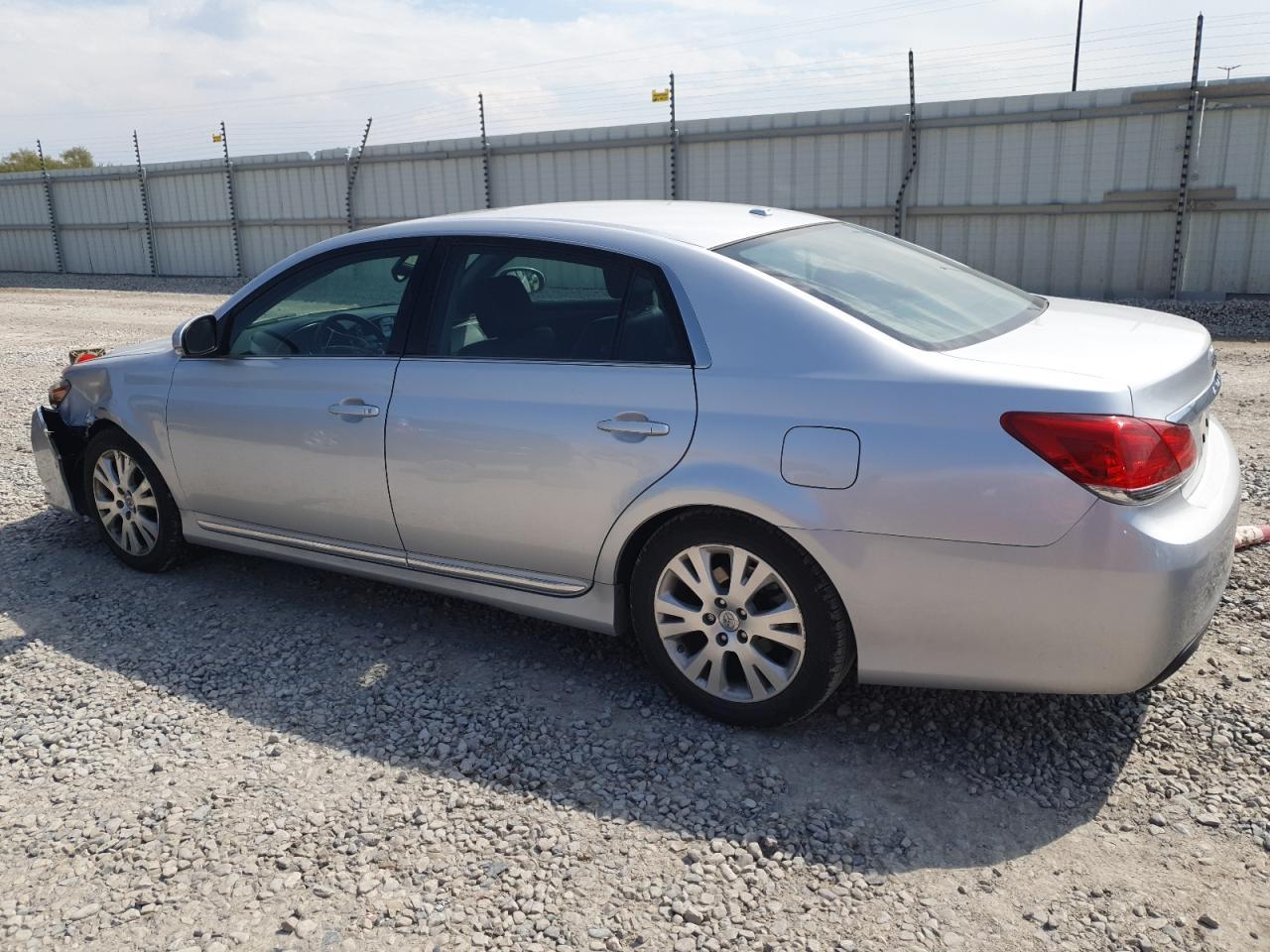2011 Toyota Avalon Base - Фото 2