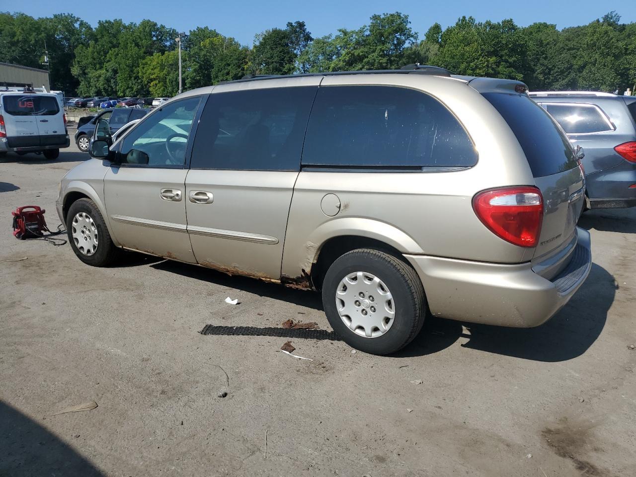 2003 Chrysler Town & Country - Image 2