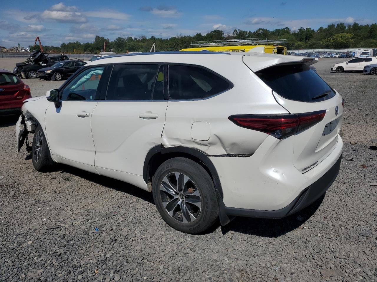 2021 Toyota Highlander Xle - Фото 2