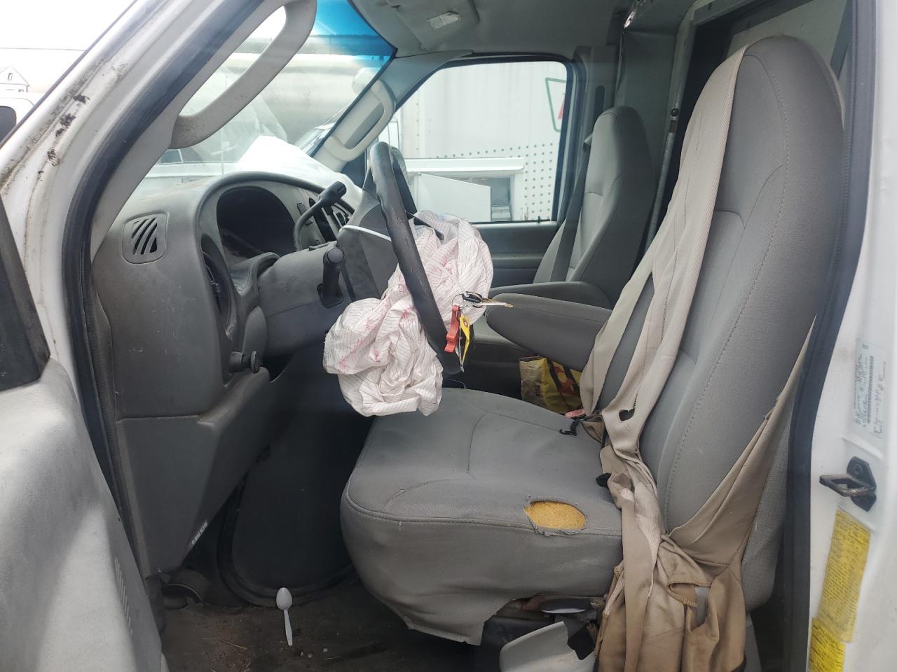 2006 Ford Econoline E350 Super Duty Cutaway Van - Image 7