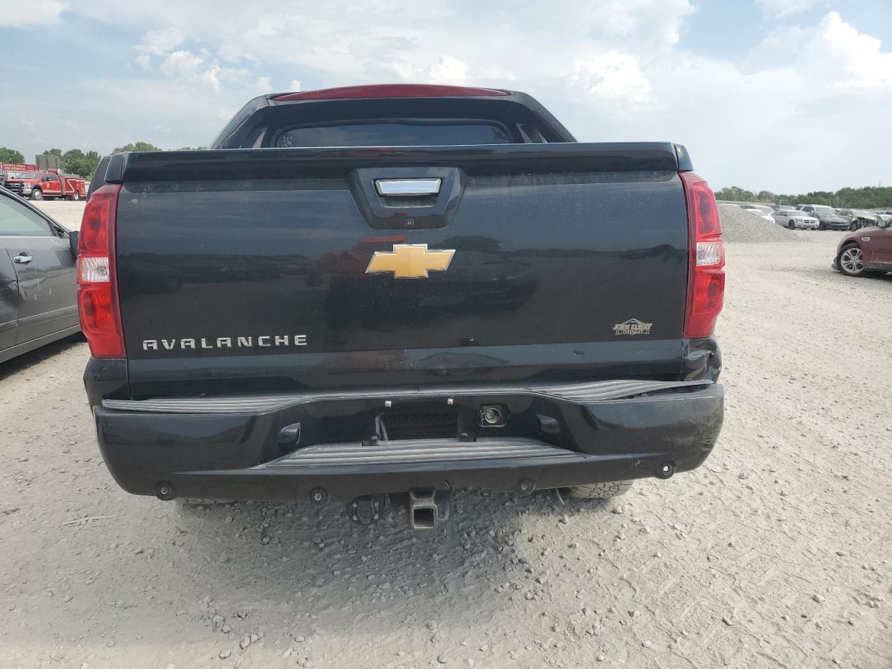 2013 Chevrolet Avalanche Lt - Фото 6