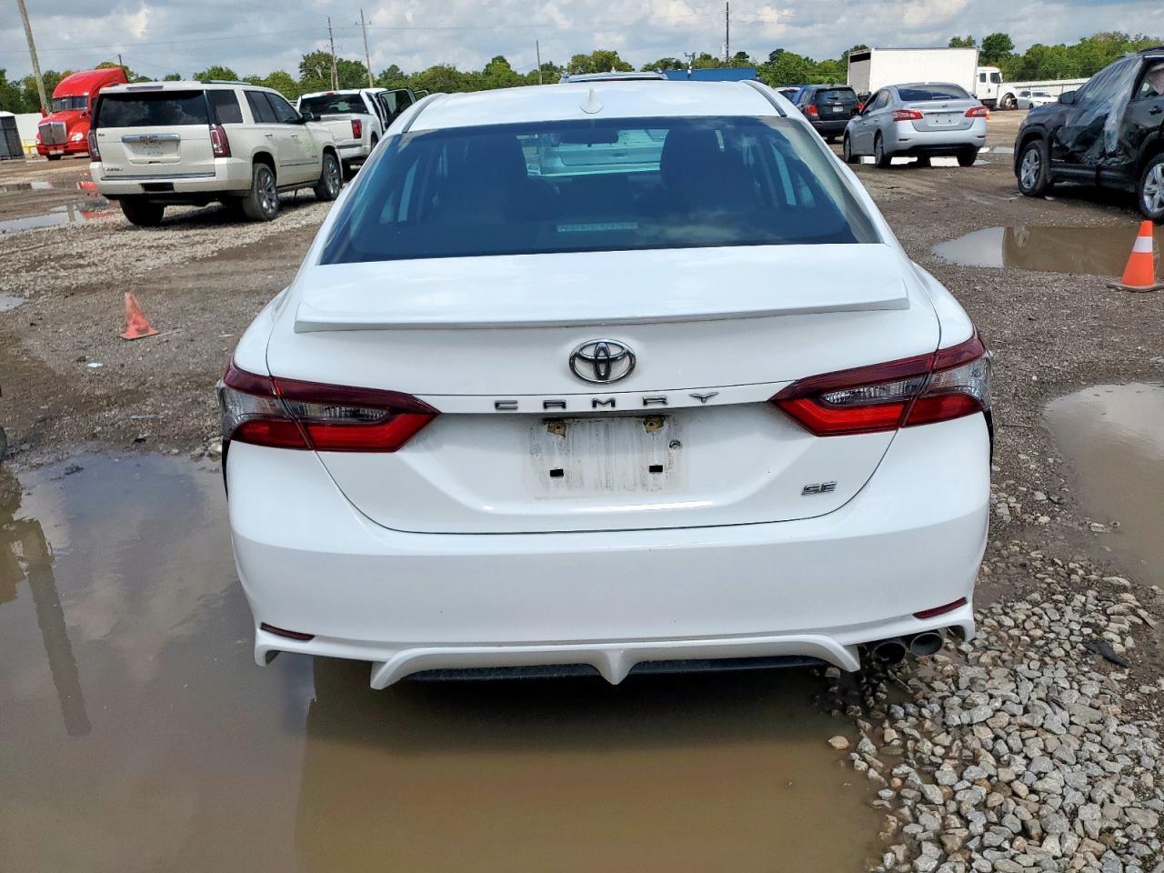 2023 Toyota Camry Se Night Shade - Image 6