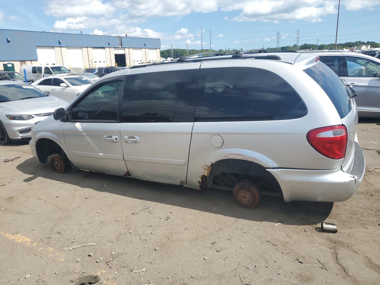 2005 Dodge Grand Caravan Sxt - Фото 2