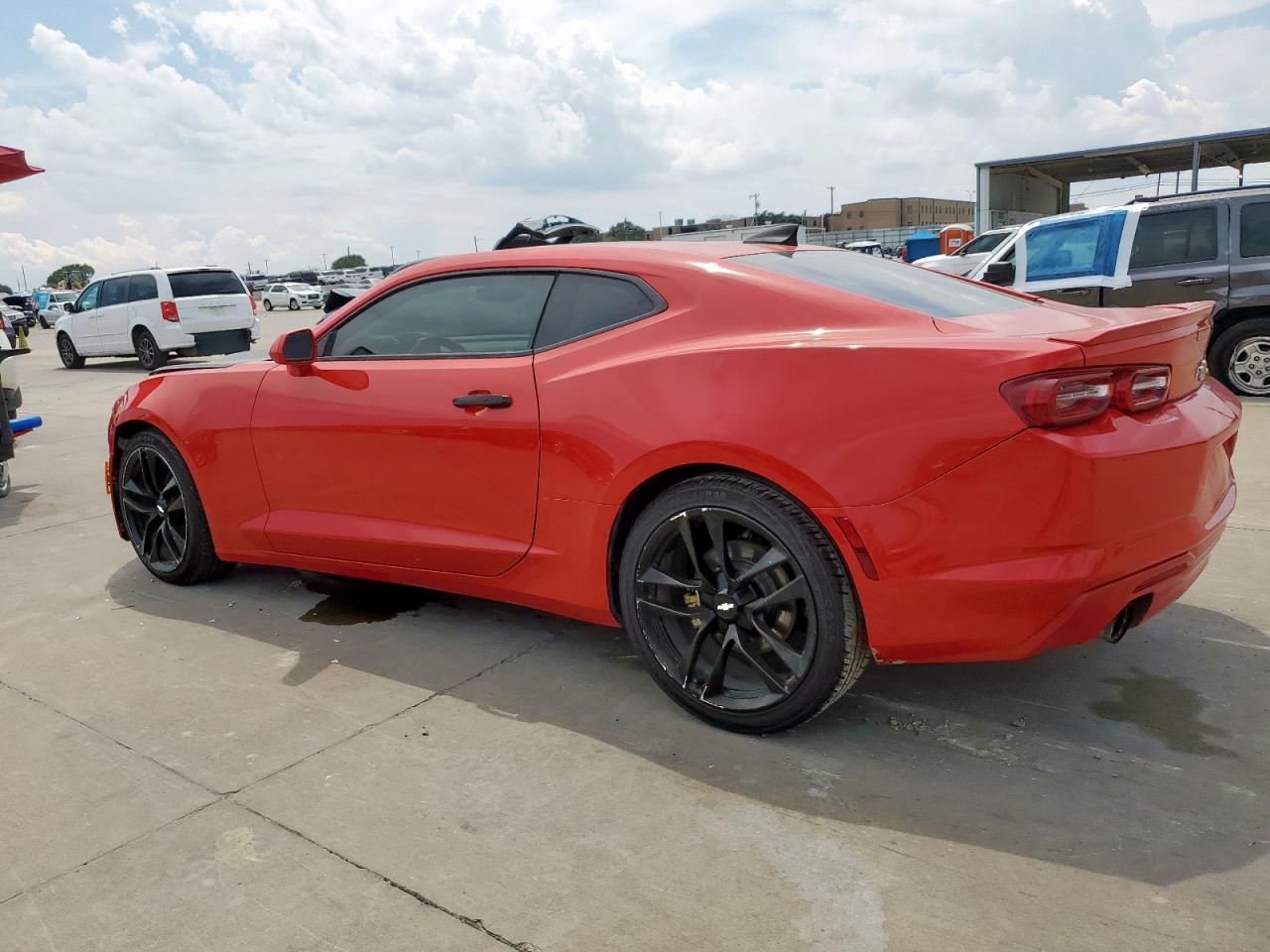 2019 Chevrolet Camaro Ls - Фото 2