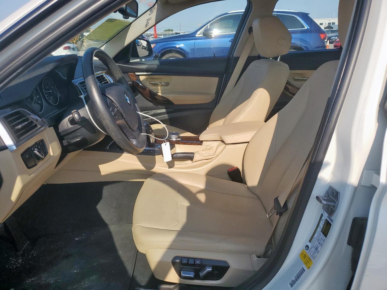 2017 BMW 320 I - Фото 7