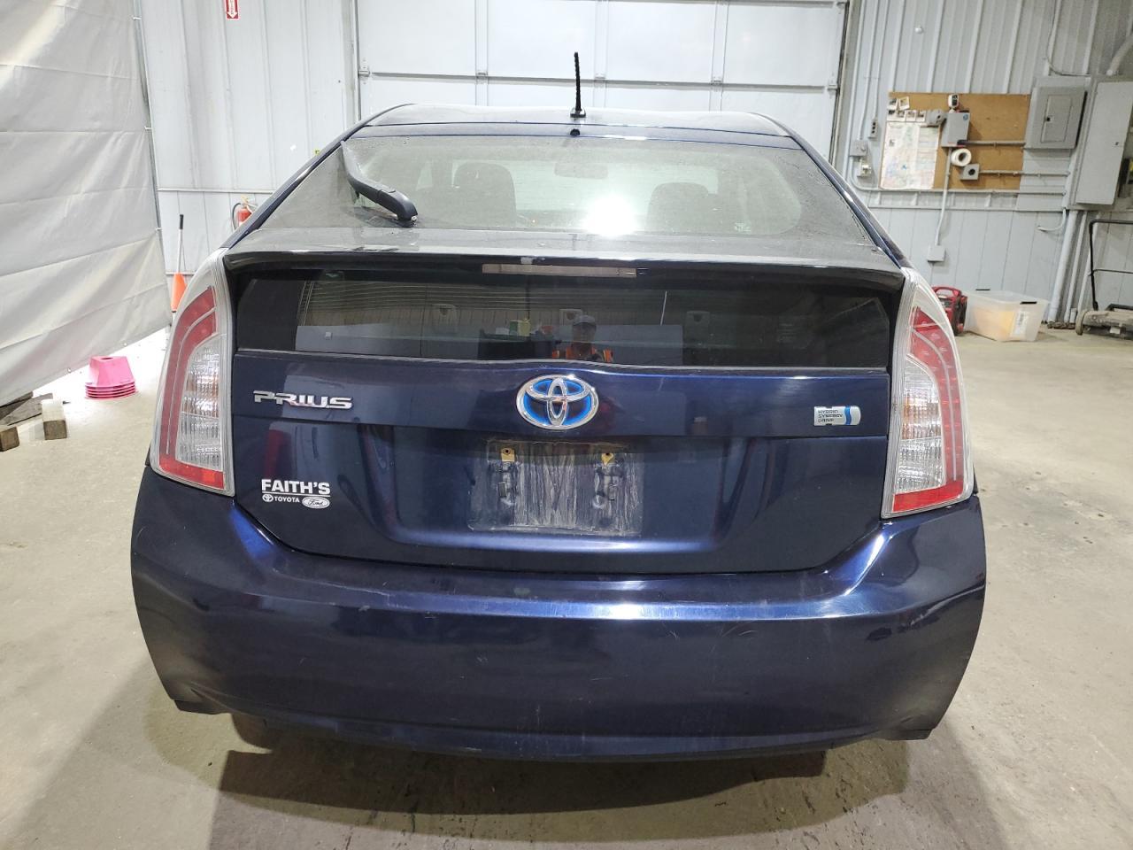 2012 Toyota Prius - Фото 6
