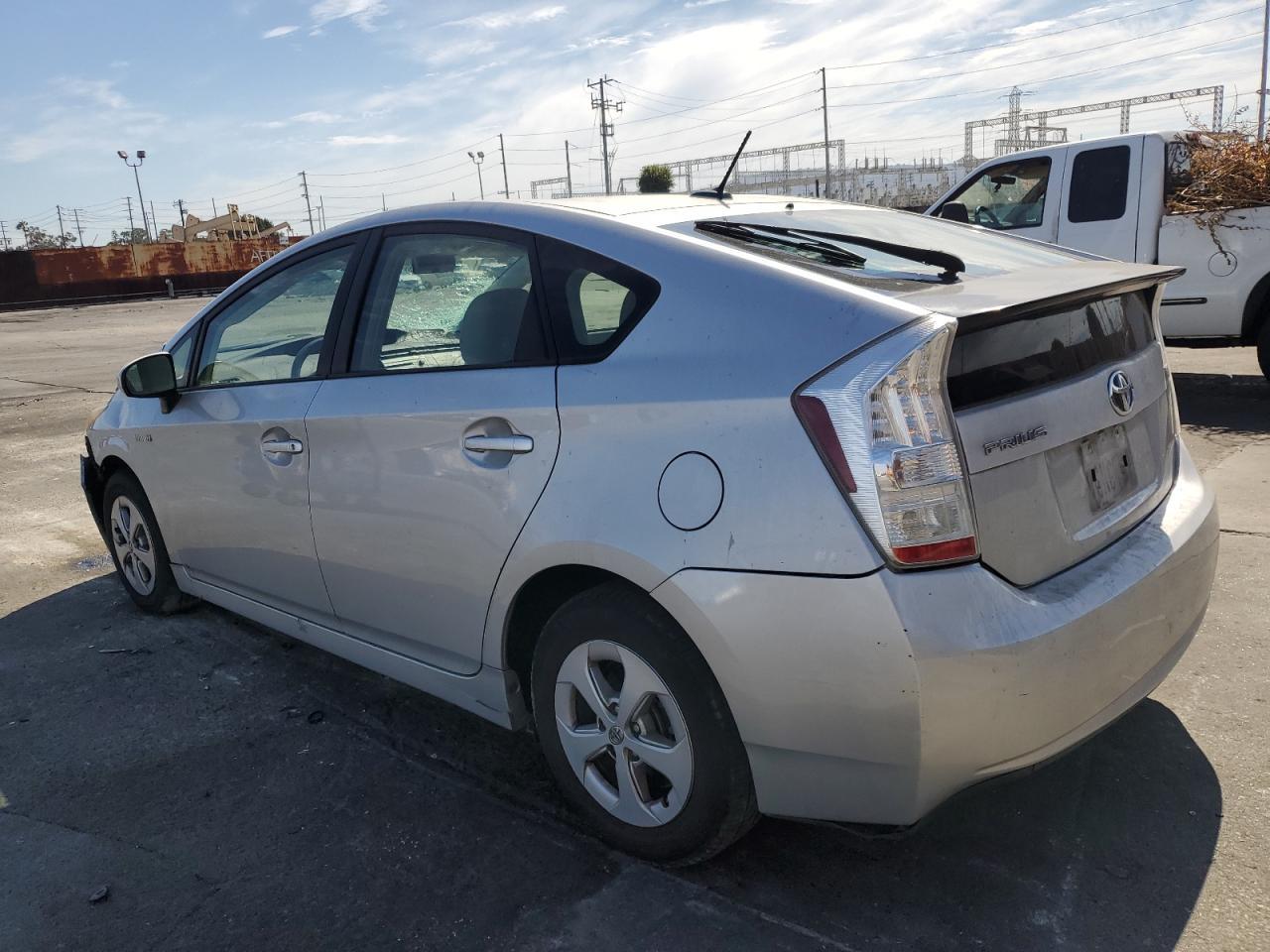 2010 Toyota Prius - Image 2
