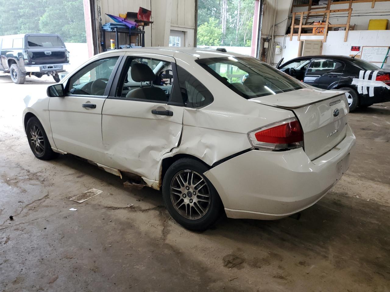 2010 Ford Focus Se - Image 2