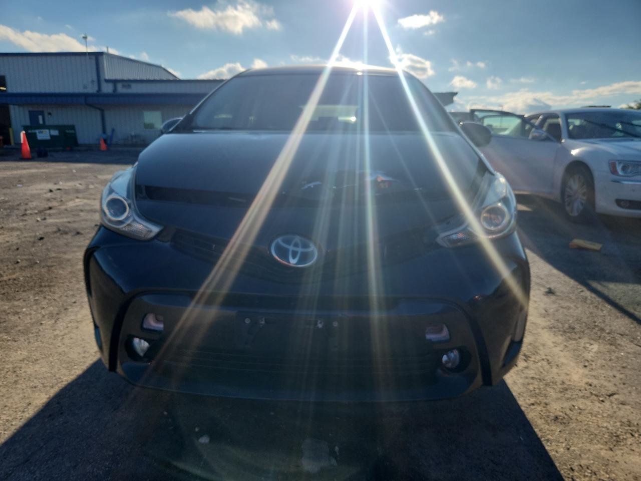 2015 Toyota Prius V - Image 5