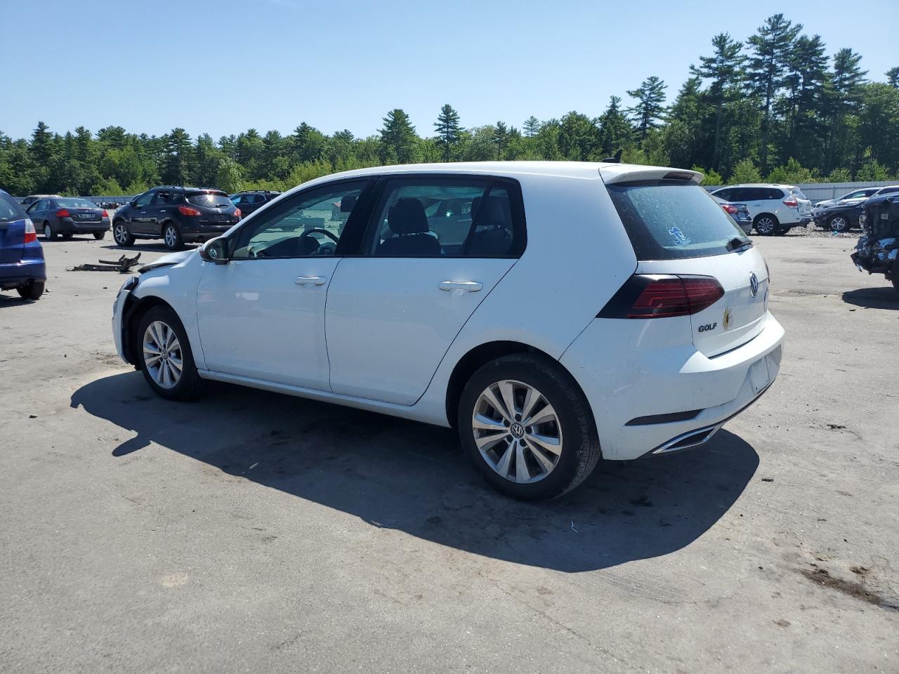 2020 Volkswagen Golf - Фото 2