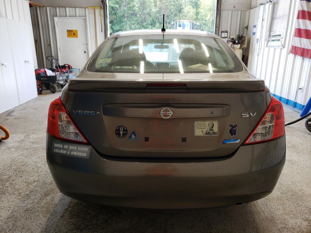 2014 Nissan Versa S - Фото 6