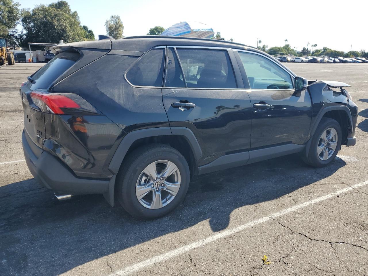 2025 Toyota Rav4 Xle - Фото 3