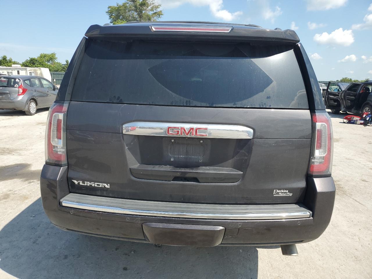 2016 GMC Yukon Denali - Фото 6