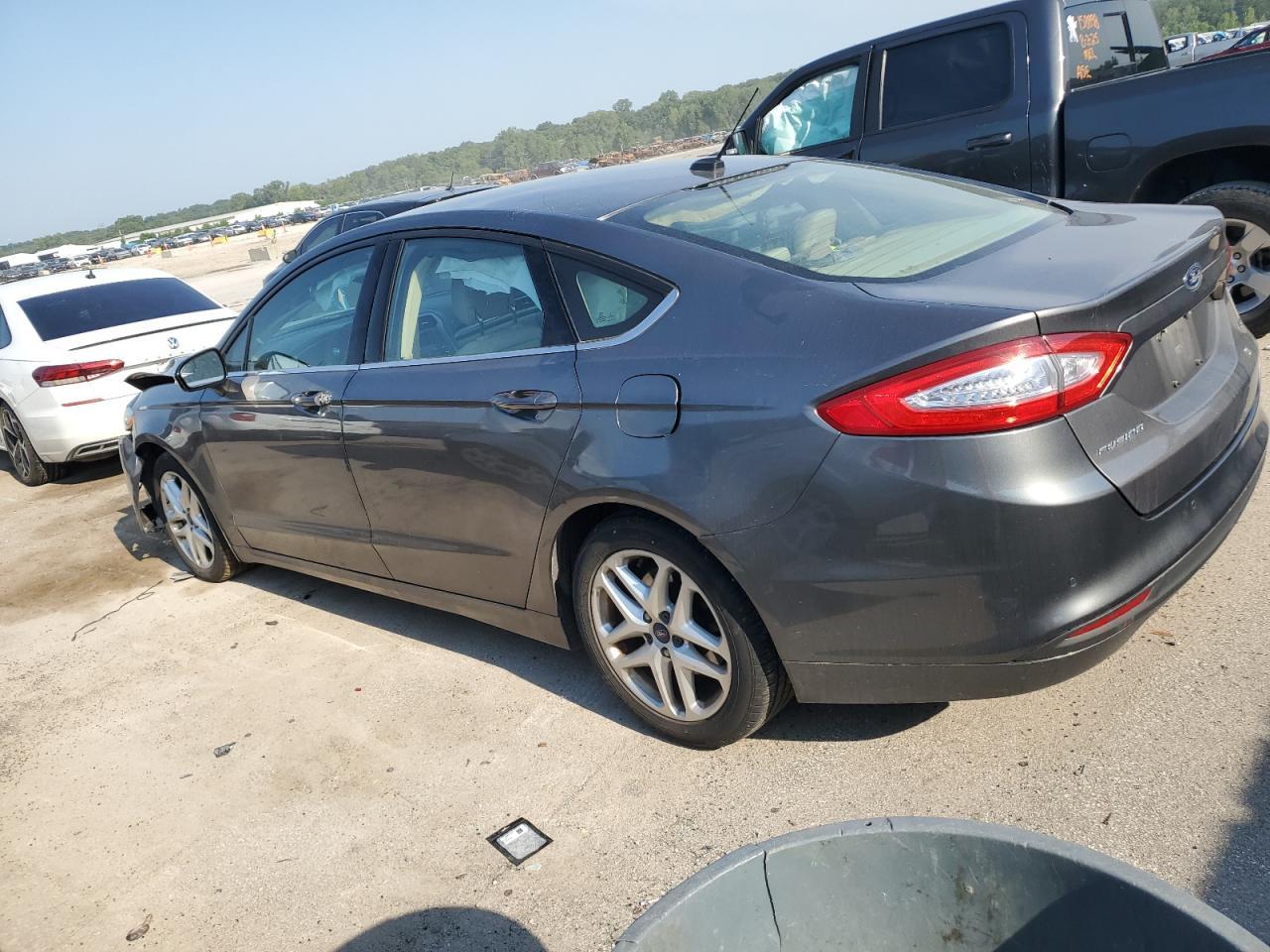 2014 Ford Fusion Se - Image 2