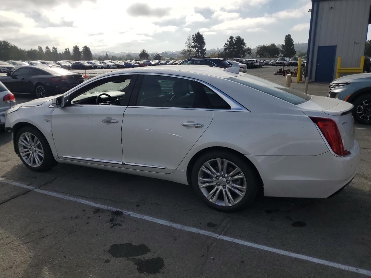 2018 Cadillac Xts Luxury - Фото 2