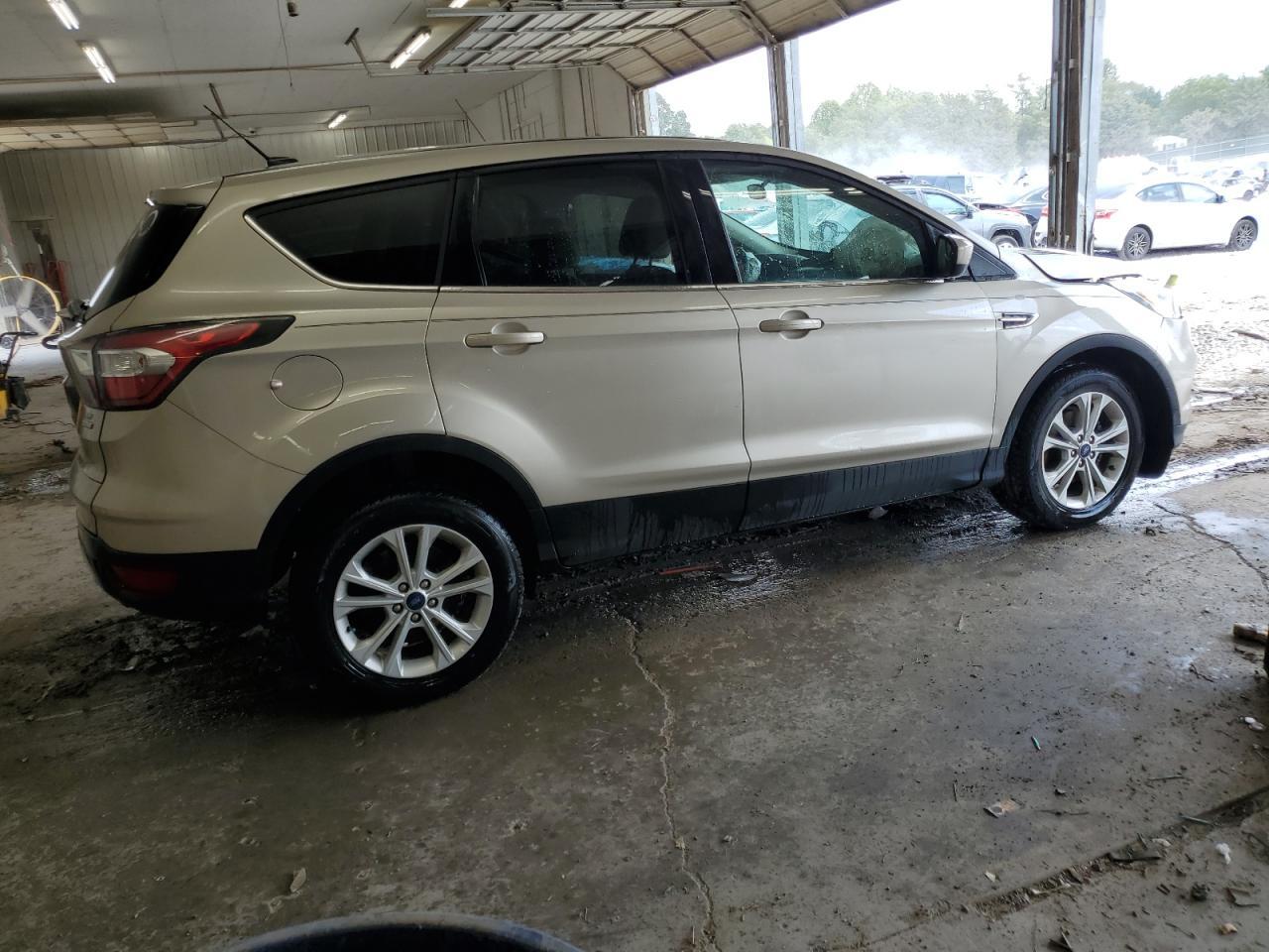 2017 Ford Escape Se - Фото 3
